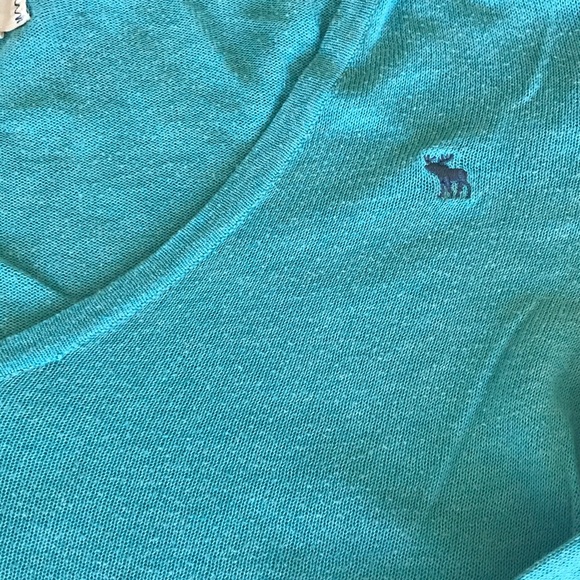Abercrombie & Fitch Sweaters - Abercrombie and Fitch v-neck sweater
